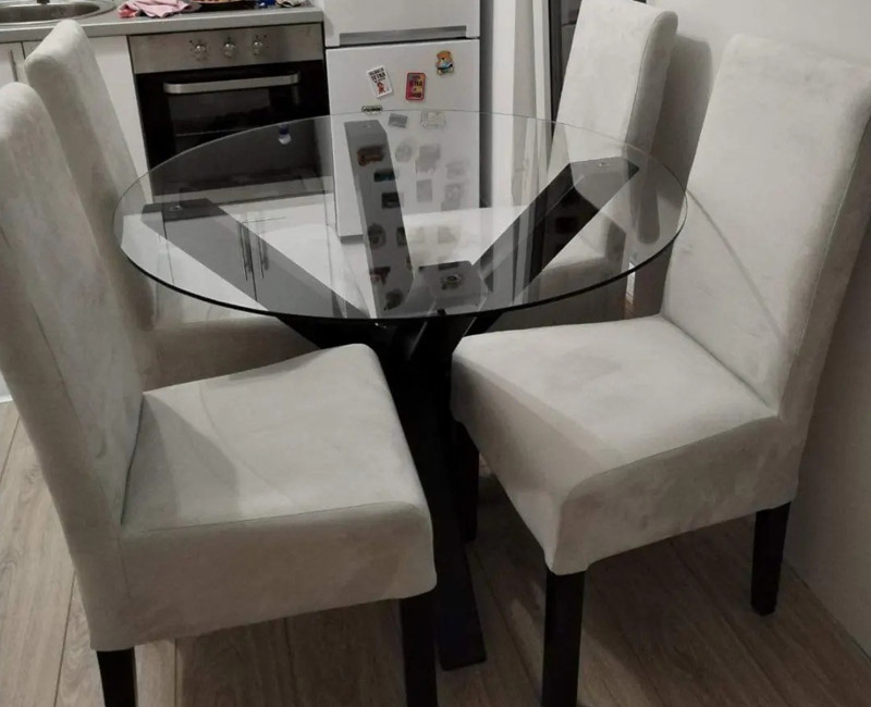 Trpezarijska stolica 